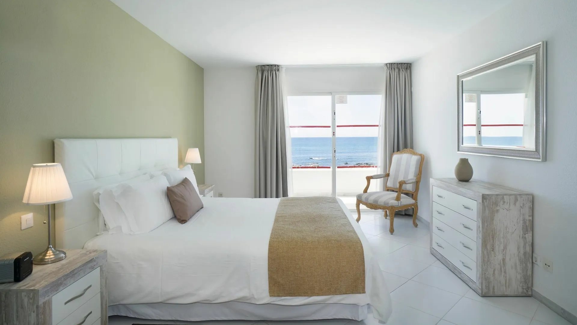 Miraflores Beach & Country Club Mijas Lejlighed